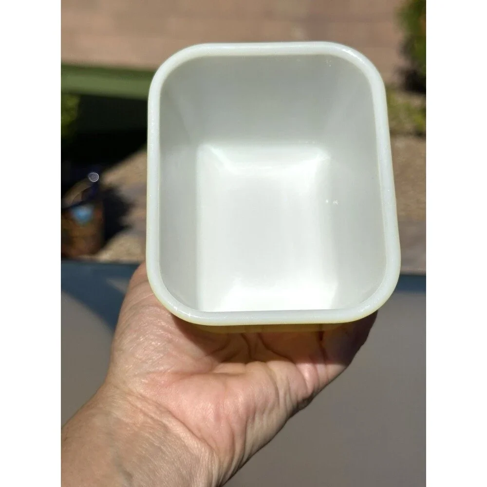 Pyrex 1-1/2 Cup Refrigerator Dish 501B Without Lid Yellow White Vintage